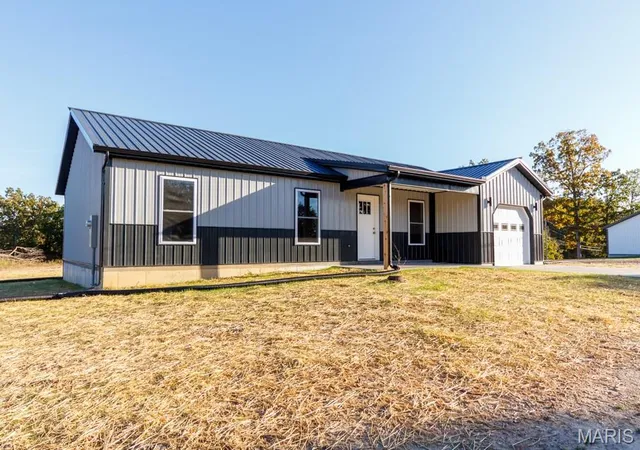 Photo 1 of Single family home for sale at 15552 Top Dr, Saint Robert, MO 65584 | MLS# MIS26068618 | Listing updated on 2026-10-26