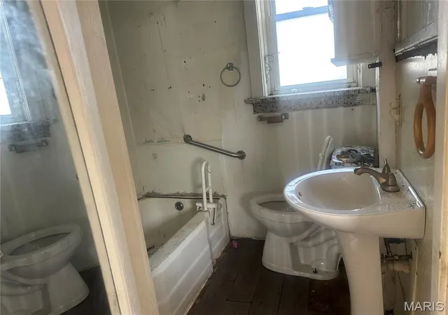 Photo 4 of Single family home for sale at 7410 S Grand Ave, Saint Louis, MO 63111 | MLS# MIS26068619 | Listing updated on 2026-10-26