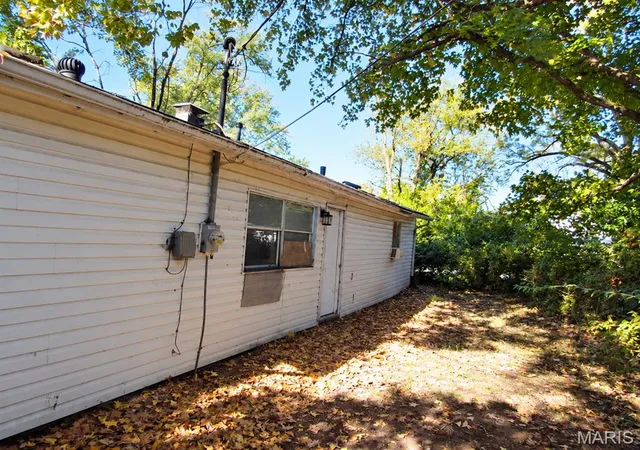 Photo 1 of Single family home for sale at 11 Saint Columba Dr, East Saint Louis, IL 62206 | MLS# MIS26068621 | Listing updated on 2026-10-27