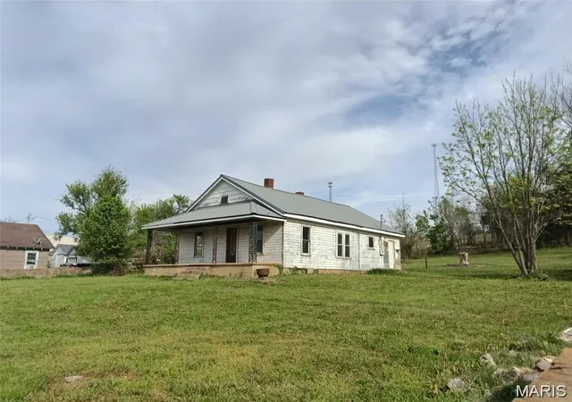 Photo 1 of Single family home for sale at 301 E 2nd Street, Annapolis, MO 63620 | MLS# MIS26068624 | Listing updated on 2026-10-27