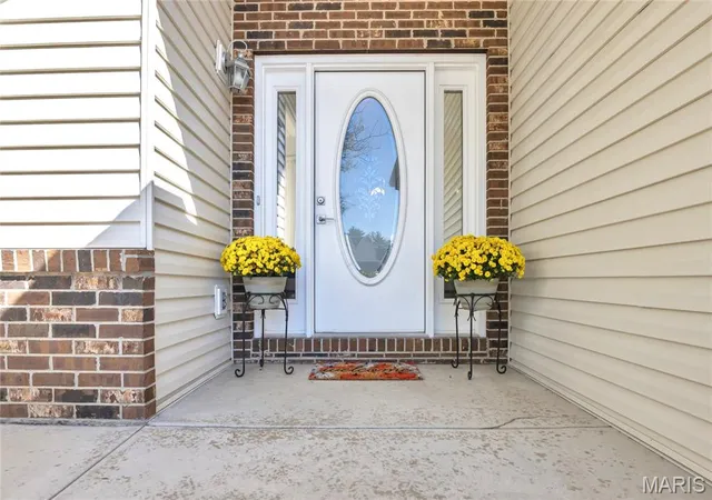 Photo 1 of Single family home for sale at 806 Grey Pine Ct, Lake Saint Louis, MO 63367 | MLS# MIS26068626 | Listing updated on 2026-10-30