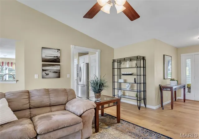 Photo 4 of Single family home for sale at 806 Grey Pine Ct, Lake Saint Louis, MO 63367 | MLS# MIS26068626 | Listing updated on 2026-10-30