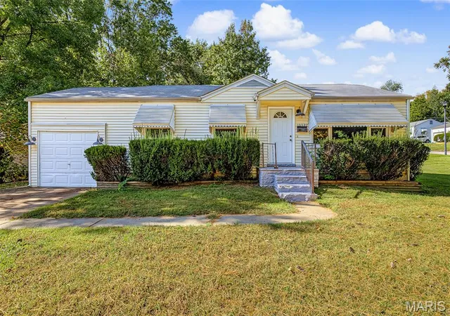 Single family home for sale at 10327 Ashbrook Dr, Saint Louis, MO 63137 | MLS# MIS26068627