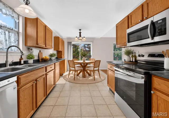 Photo 2 of Single family home for sale at 8 Alviston Ct, O Fallon, MO 63366 | MLS# MIS26068640 | Listing updated on 2026-10-28