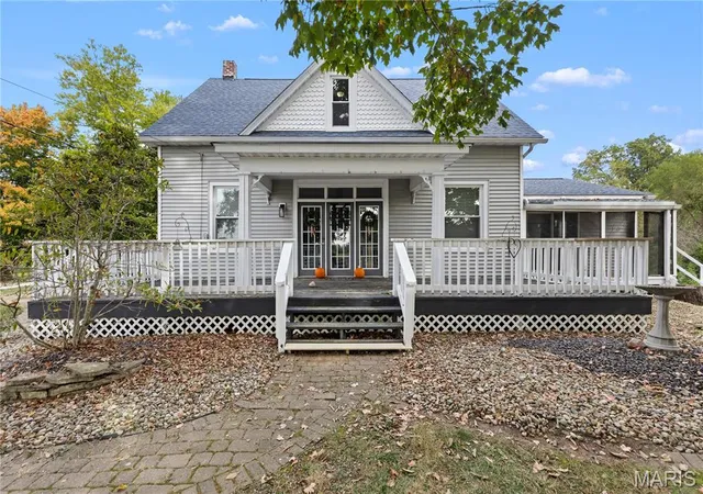 Photo 1 of Single family home for sale at 7719 Legion Dr, Edwardsville, IL 62025 | MLS# MIS26068641 | Listing updated on 2026-10-28