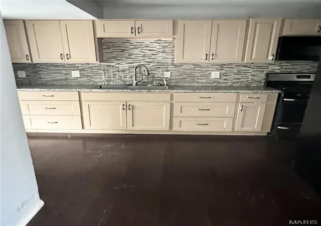 Photo 2 of Single family home for sale at 134 Brigadoon Cir, Saint Louis, MO 63137 | MLS# MIS26068645 | Listing updated on 2026-10-26
