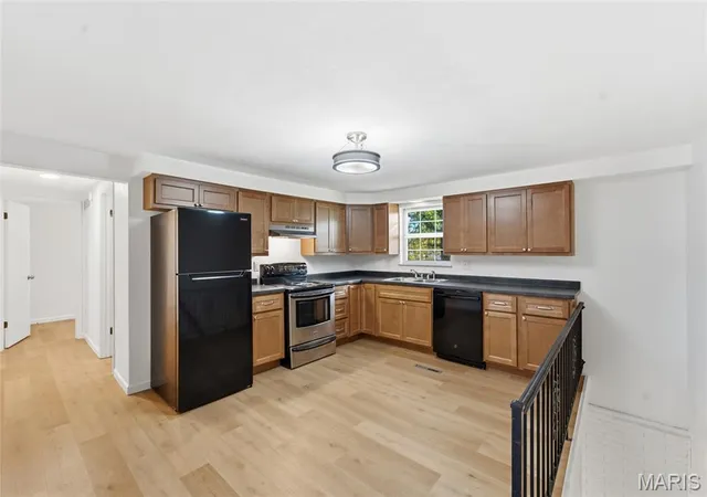 Photo 2 of Single family home for sale at 210 Anderson Ln, Belleville, IL 62221 | MLS# MIS26068658 | Listing updated on 2026-10-28