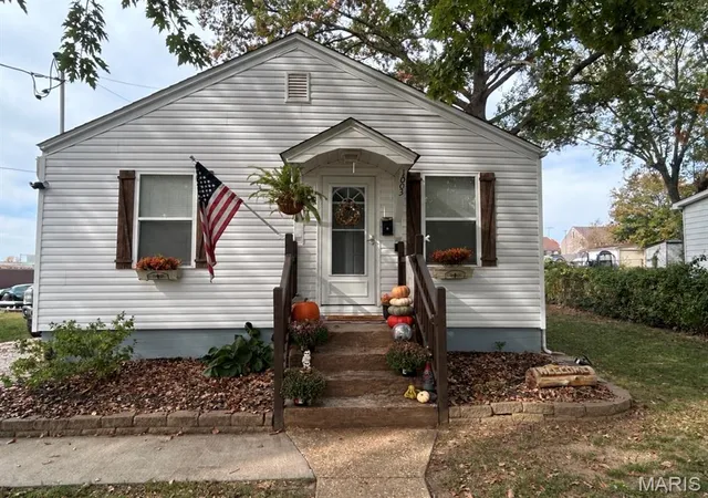 Photo 1 of Single family home for sale at 1003 Hamilton St, Union, MO 63084 | MLS# MIS26068661 | Listing updated on 2026-10-28