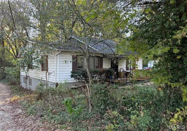Photo 1 of Single family home for sale at 8715 Susan Ln, Dittmer, MO 63023 | MLS# MIS26068668 | Listing updated on 2026-10-27