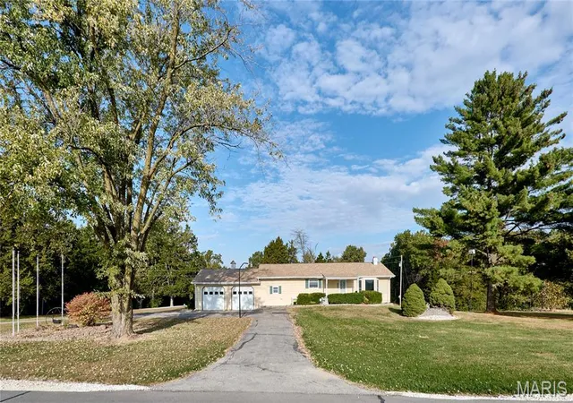 Photo 1 of Single family home for sale at 645 Quarry Rd, Silex, MO 63377 | MLS# MIS26068677 | Listing updated on 2026-10-30
