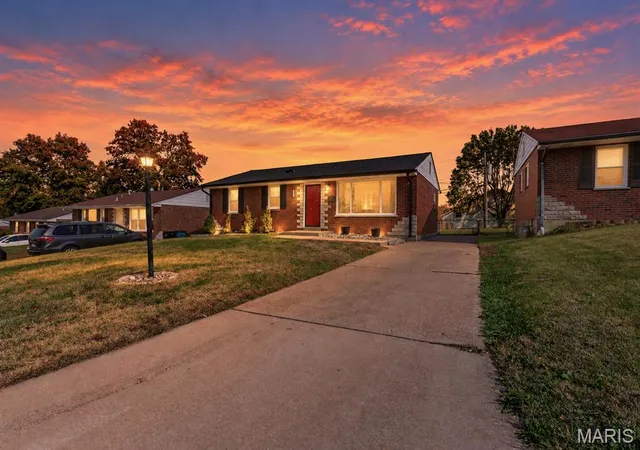 Single family home for sale at 9810 Glenmont Dr, Saint Louis, MO 63123 | MLS# MIS26068679