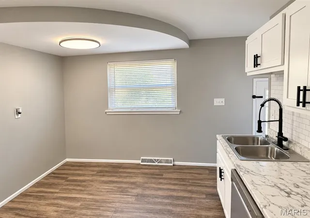 Photo 3 of Single family home for sale at 631 Holiday Ave, Hazelwood, MO 63042 | MLS# MIS26068683 | Listing updated on 2026-10-29