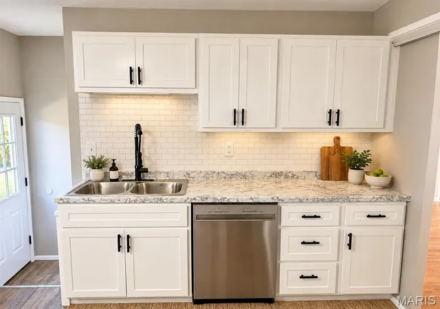 Photo 4 of Single family home for sale at 631 Holiday Ave, Hazelwood, MO 63042 | MLS# MIS26068683 | Listing updated on 2026-10-29