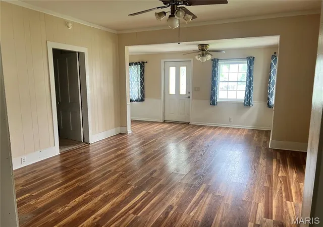 Photo 4 of Single family home for sale at 206 S Cedar St, Nokomis, IL 62075 | MLS# MIS26068687 | Listing updated on 2026-10-26