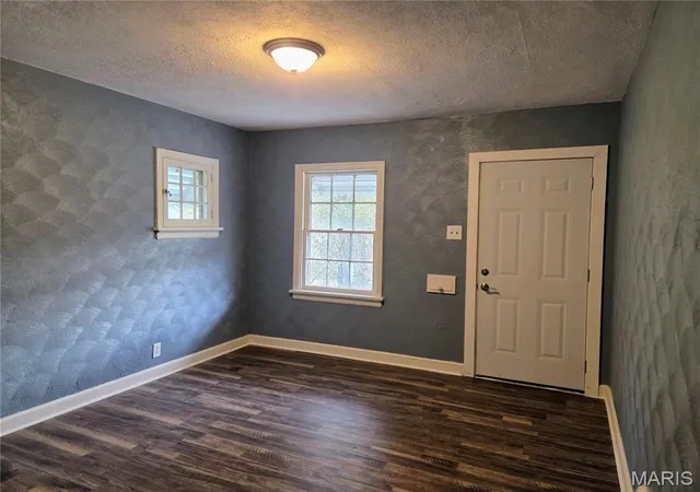 Photo 2 of Single family home for sale at 7041 Garesche Ave, Saint Louis, MO 63136 | MLS# MIS26068694 | Listing updated on 2026-10-28