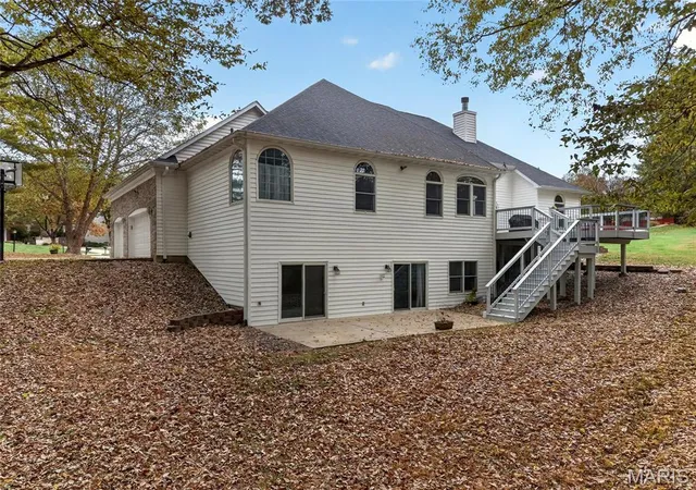 Photo 2 of Single family home for sale at 8 Jason Ct, Edwardsville, IL 62025 | MLS# MIS26068696 | Listing updated on 2026-10-30
