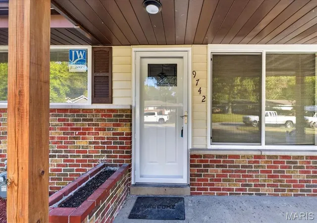 Photo 2 of Single family home for sale at 9742 Wendell Dr, Saint Louis, MO 63136 | MLS# MIS26068697 | Listing updated on 2026-10-26