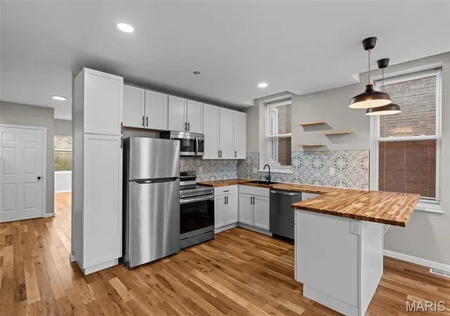 Photo 3 of Multi family home for sale at 3318 Illinois Ave, Saint Louis, MO 63118 | MLS# MIS26068698 | Listing updated on 2026-10-28