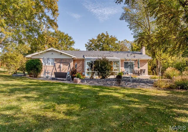 Photo 3 of Single family home for sale at 4855 S South Point Rd, Washington, MO 63090 | MLS# MIS26068699 | Listing updated on 2026-10-28
