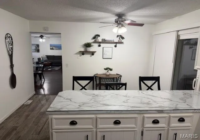 Photo 2 of Single family home for sale at 1028 Lanawood Ct, Florissant, MO 63031 | MLS# MIS26068713 | Listing updated on 2026-10-27