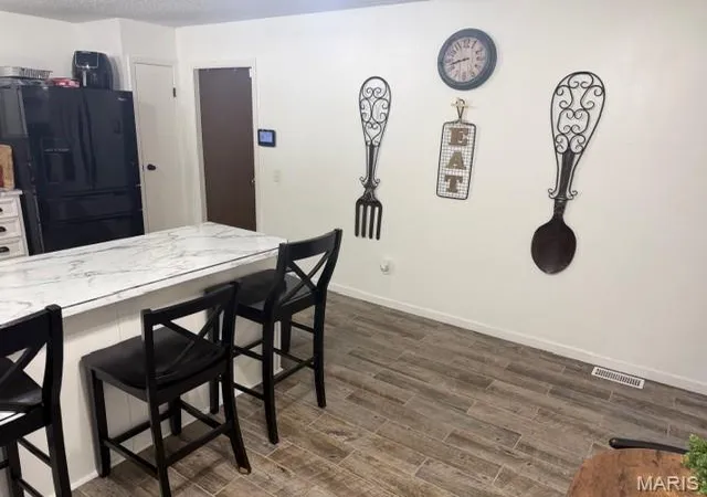 Photo 3 of Single family home for sale at 1028 Lanawood Ct, Florissant, MO 63031 | MLS# MIS26068713 | Listing updated on 2026-10-27