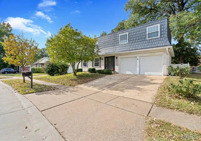 Photo 1 of Single family home for sale at 3123 Donnycave Ln, Maryland Heights, MO 63043 | MLS# MIS26068727 | Listing updated on 2026-10-28