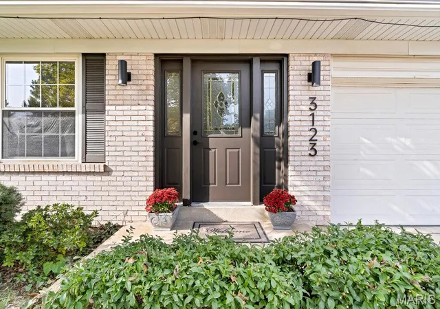 Photo 2 of Single family home for sale at 3123 Donnycave Ln, Maryland Heights, MO 63043 | MLS# MIS26068727 | Listing updated on 2026-10-28