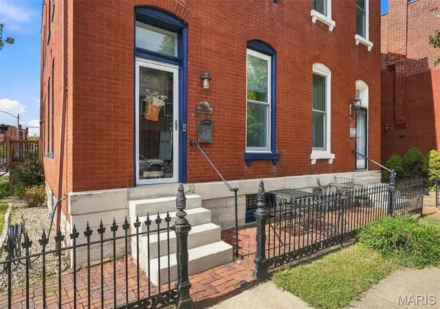 Photo 2 of Single family home for sale at 2869 Missouri Ave, Saint Louis, MO 63118 | MLS# MIS26068736 | Listing updated on 2026-10-28
