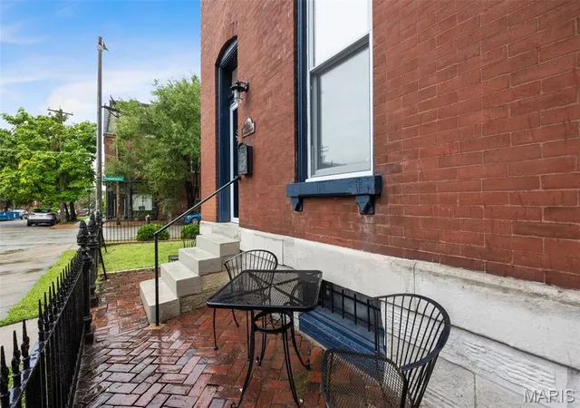 Photo 3 of Single family home for sale at 2869 Missouri Ave, Saint Louis, MO 63118 | MLS# MIS26068736 | Listing updated on 2026-10-28