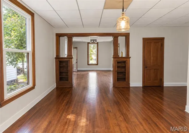 Photo 4 of Single family home for sale at 360 N Vine St, Du Quoin, IL 62832 | MLS# MIS26068747 | Listing updated on 2026-10-28