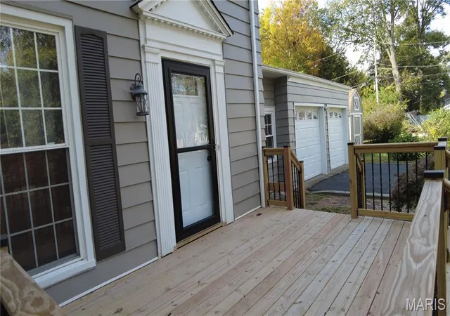 Photo 3 of Single family home for sale at 831 E 5th Street, Centralia, IL 62801 | MLS# MIS26068748 | Listing updated on 2026-10-27
