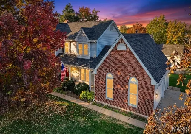 Photo 1 of Single family home for sale at 10 Wagonspring Ct, Saint Charles, MO 63303 | MLS# MIS26068789 | Listing updated on 2026-10-30