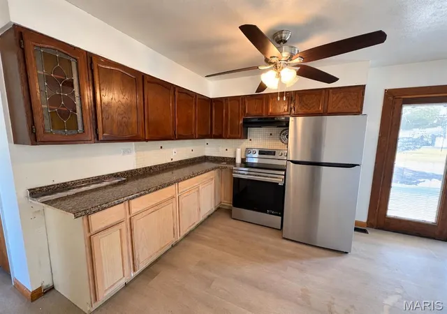 Photo 4 of Single family home for sale at 10916 Arctic Dr, Saint Louis, MO 63123 | MLS# MIS26068815 | Listing updated on 2026-10-28