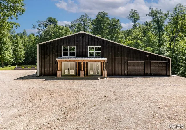 Single family home for sale at 1082 County Rd 349, Jackson, MO 63755 | MLS# MIS26068822