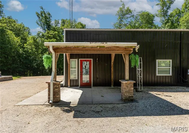 Photo 2 of Single family home for sale at 1082 County Rd 349, Jackson, MO 63755 | MLS# MIS26068822 | Listing updated on 2026-10-27