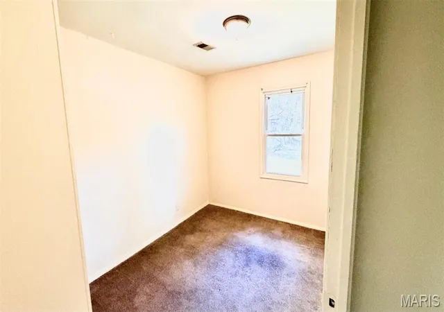 Photo 4 of Single family home for sale at 112 Saint Robert Dr, East Saint Louis, IL 62206 | MLS# MIS26068833 | Listing updated on 2026-10-28