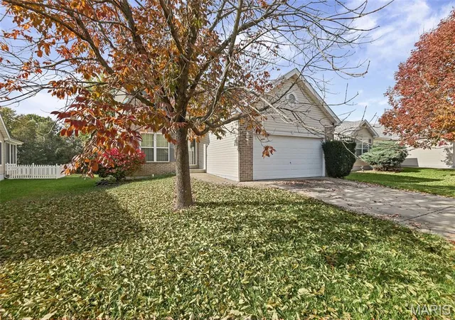 Photo 2 of Single family home for sale at 2808 Smokehouse Way, Belleville, IL 62221 | MLS# MIS26068836 | Listing updated on 2026-10-28