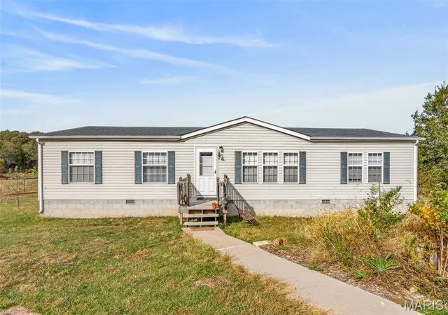 Photo 2 of Sale Pending at 4700 Tillman Trl, Farmington, MO 63640 | MLS# MIS26068837 | Listing updated on 2026-10-29