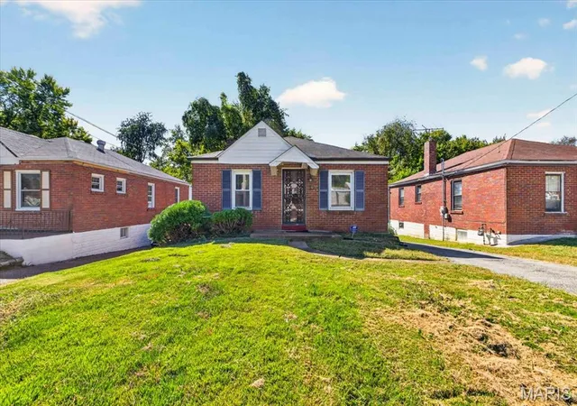 Photo 3 of Single family home for sale at 7150 Dawson Pl, Saint Louis, MO 63136 | MLS# MIS26068843 | Listing updated on 2026-10-28