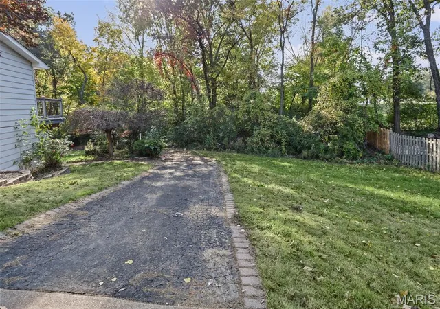 Photo 3 of Single family home for sale at 126 Birch St, Bethalto, IL 62010 | MLS# MIS26068844 | Listing updated on 2026-10-29