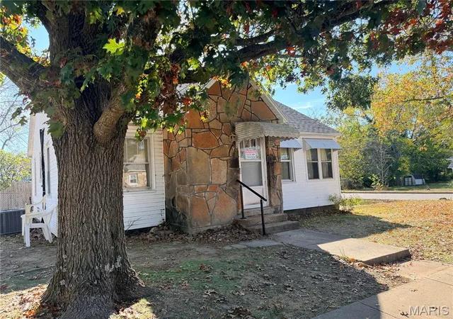 Photo 1 of Single family home for sale at 486 N Jackson Ave, Lebanon, MO 65536 | MLS# MIS26068849 | Listing updated on 2026-10-27