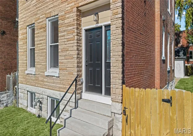 Photo 3 of Single family home for sale at 3141 Potomac St, Saint Louis, MO 63118 | MLS# MIS26068851 | Listing updated on 2026-10-28