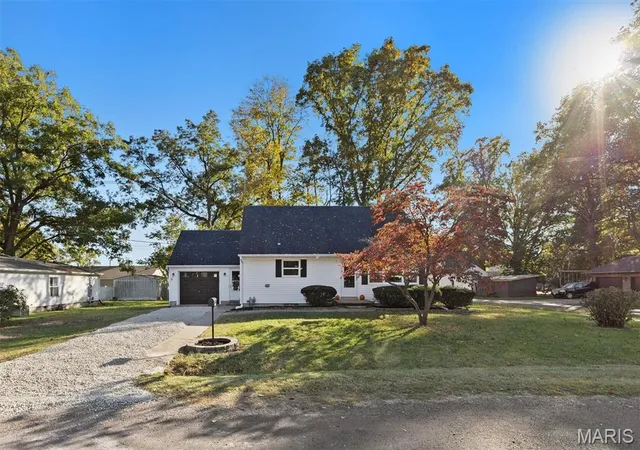 Photo 1 of Single family home for sale at 602 E Green St, Mascoutah, IL 62258 | MLS# MIS26068865 | Listing updated on 2026-10-29