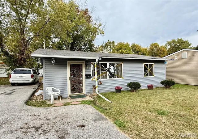 Photo 3 of Single family home for sale at 311 Mckinley Ave, Warrenton, MO 63383 | MLS# MIS26068872 | Listing updated on 2026-10-27