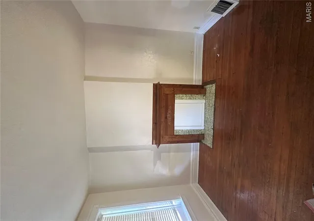 Photo 3 of Single family home for sale at 3711 Pennsylvania Ave, Saint Louis, MO 63118 | MLS# MIS26068873 | Listing updated on 2026-10-28