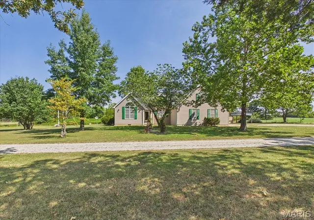 Photo 2 of Single family home for sale at 13002 Shafer Rd, Licking, MO 65542 | MLS# MIS26068878 | Listing updated on 2026-10-27