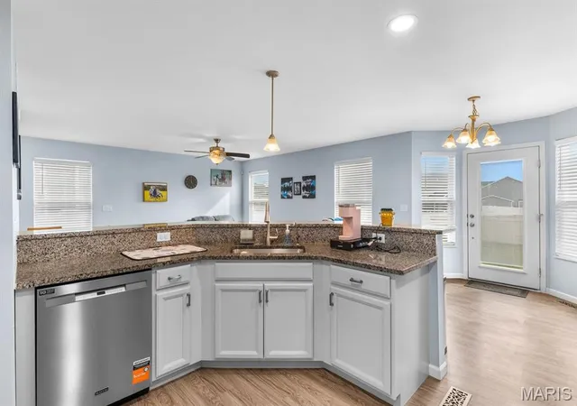 Photo 4 of Single family home for sale at 2506 London Ln, Belleville, IL 62221 | MLS# MIS26068884 | Listing updated on 2026-10-29