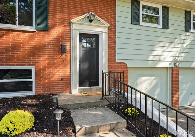 Photo 2 of Single family home for sale at 10 Chamberlain Ct, Belleville, IL 62223 | MLS# MIS26068893 | Listing updated on 2026-10-28