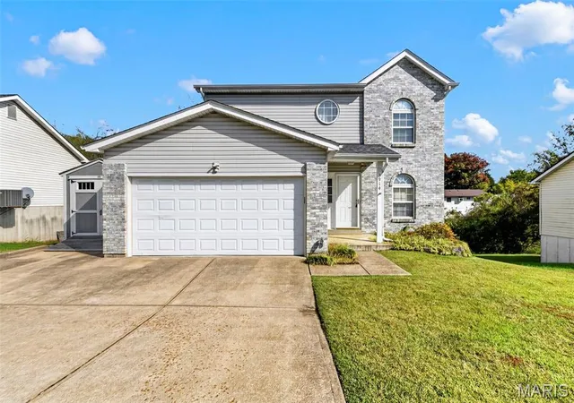 Single family home for sale at 3914 Country Clb Dr, Imperial, MO 63052 | MLS# MIS26068898