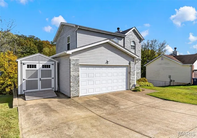 Photo 1 of Single family home for sale at 3914 Country Clb Dr, Imperial, MO 63052 | MLS# MIS26068898 | Listing updated on 2026-10-29